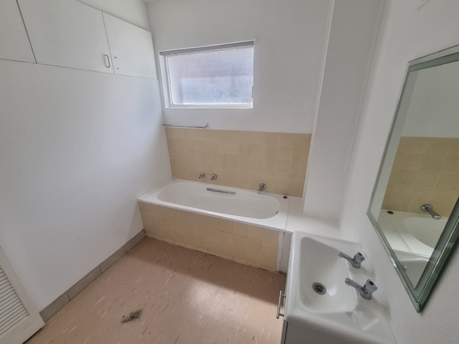 To Let 0 Bedroom Property for Rent in Sea Point Western Cape